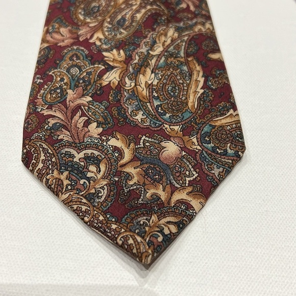 Frame Burgundy Paisley Men's Classic Tie - Picture 2 of 7